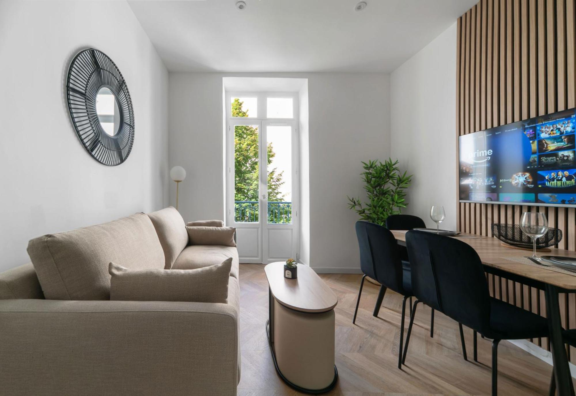Residence Serbie - Appartements Design Et Climatises En Centre Ville Βισύ Εξωτερικό φωτογραφία
