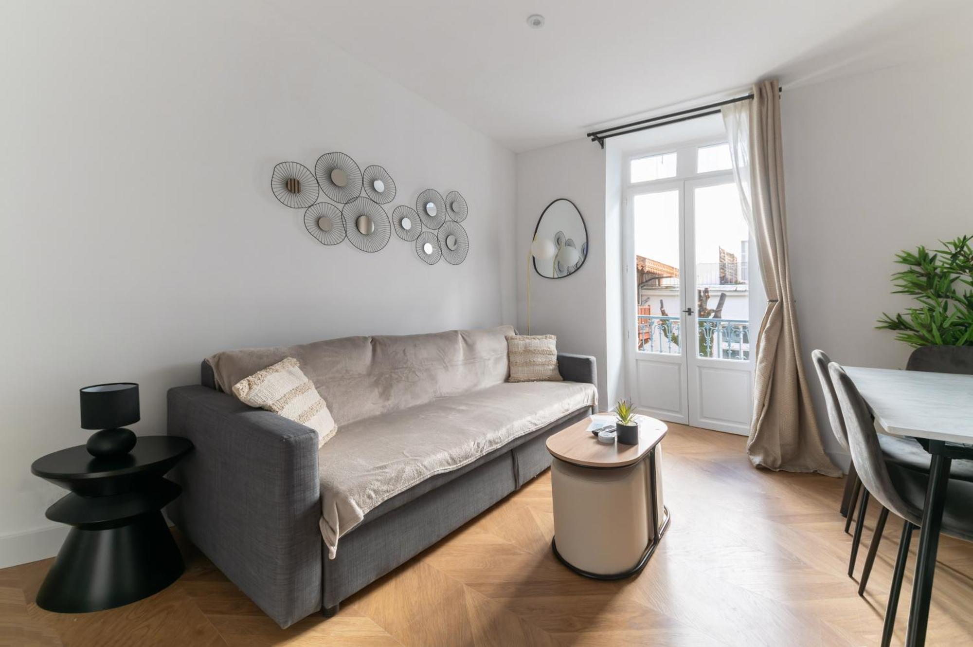 Residence Serbie - Appartements Design Et Climatises En Centre Ville Βισύ Εξωτερικό φωτογραφία